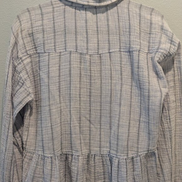 Mystree Button Up Tunic - Large - Picture 10 of 10